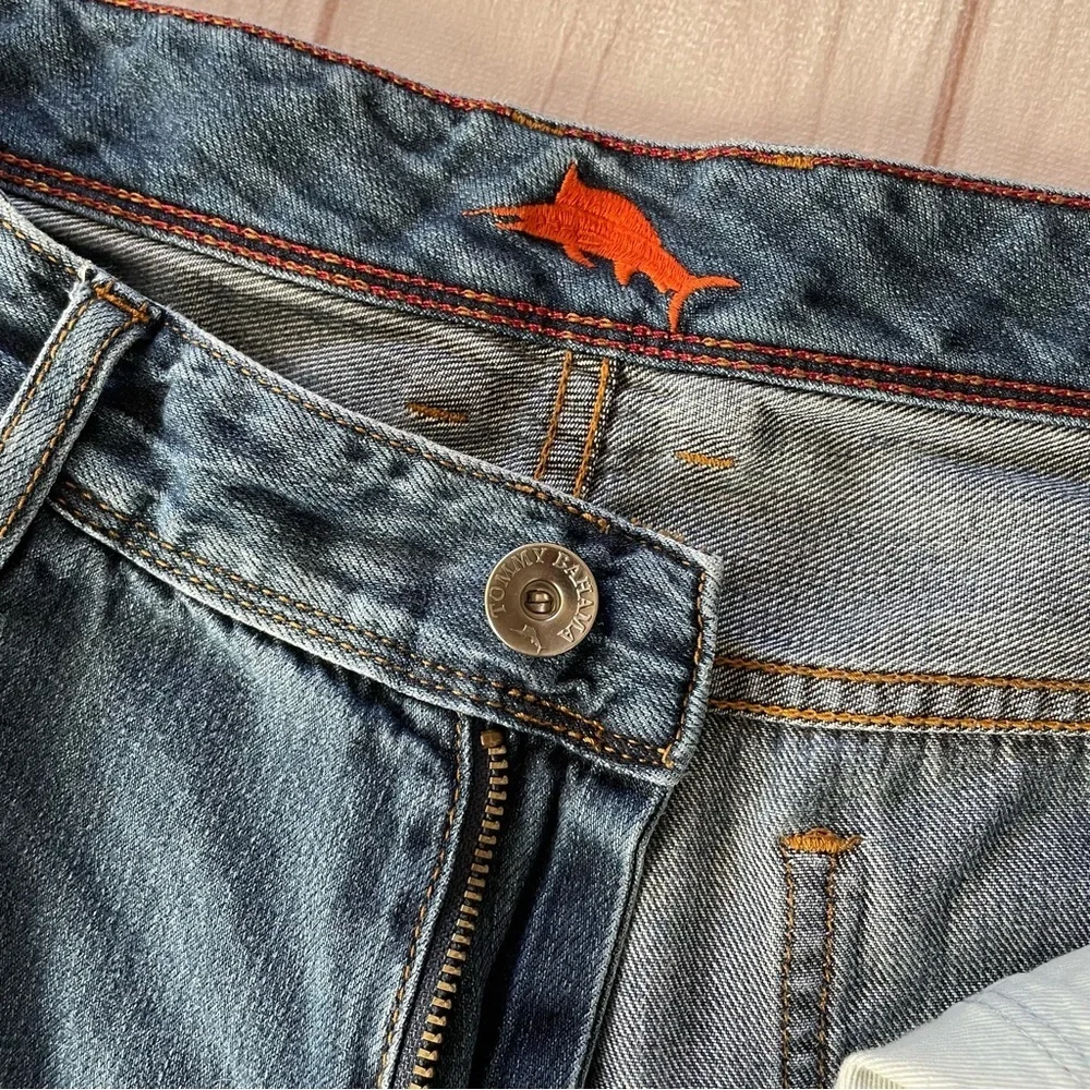 Tommy Bahama Cayman Relaxed Jeans Men’s 36x32 Blue Dark Wash Straight Logo